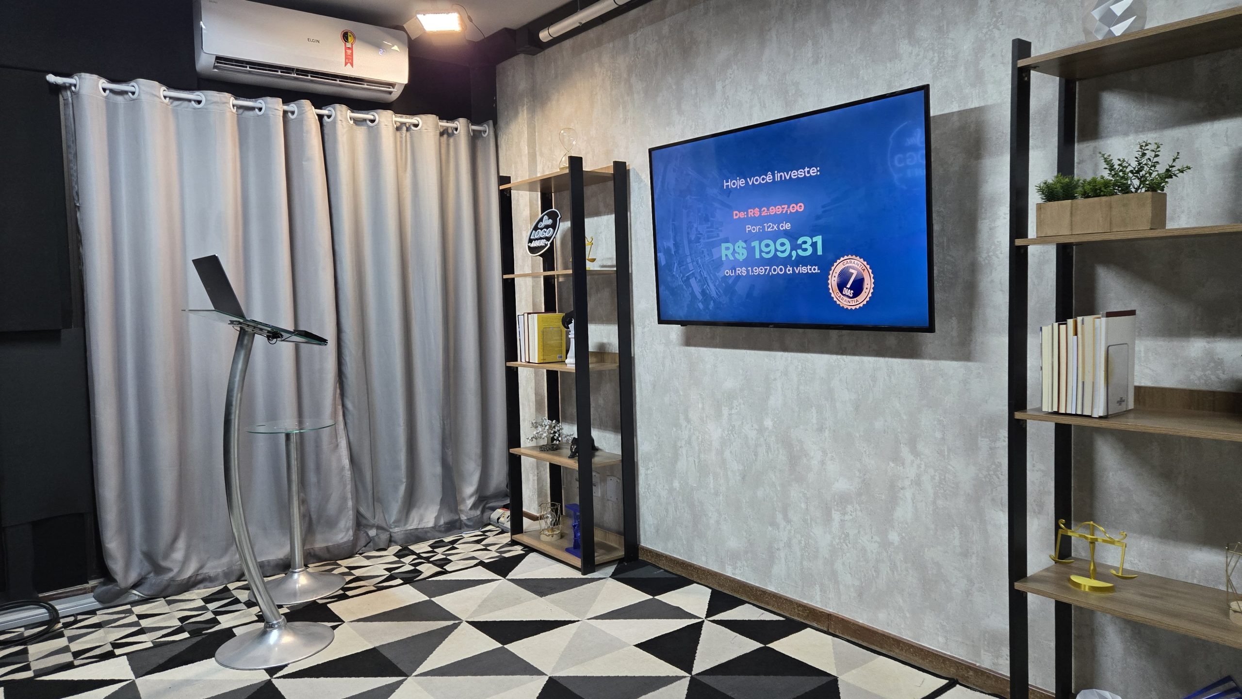 Estúdio audiovisual em Brasília - Estudio-3-LADOS-cenario-2-3-scaled%